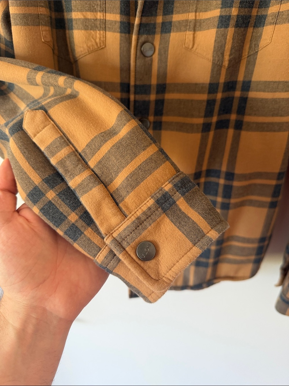 Vuori Men's Plaid Shirt Jacket in Tan and Black - Picture 5 of 5